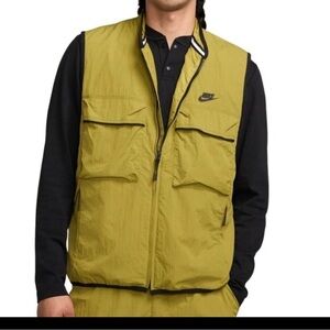 NEW NIKE FZ0748-307 TECH WOVEN GREEN POCKETS FZ UTILITY WIND VEST MEN'S LARGE